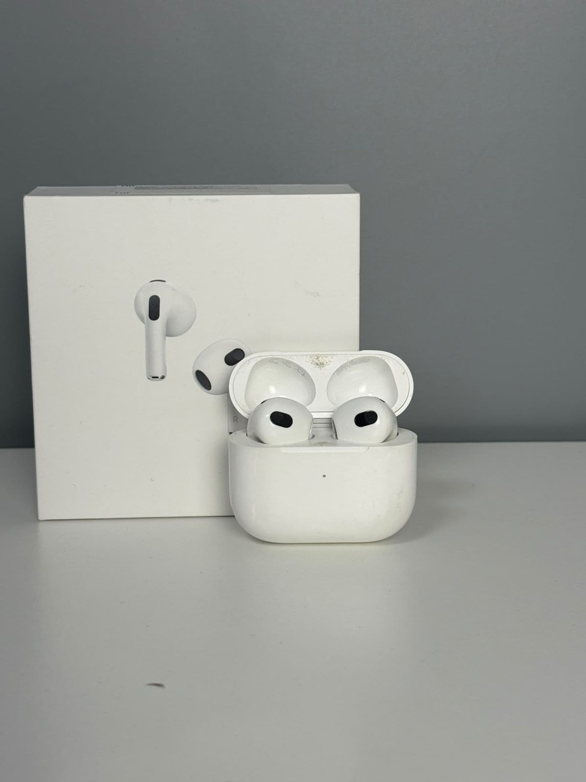 AirPods 3 series